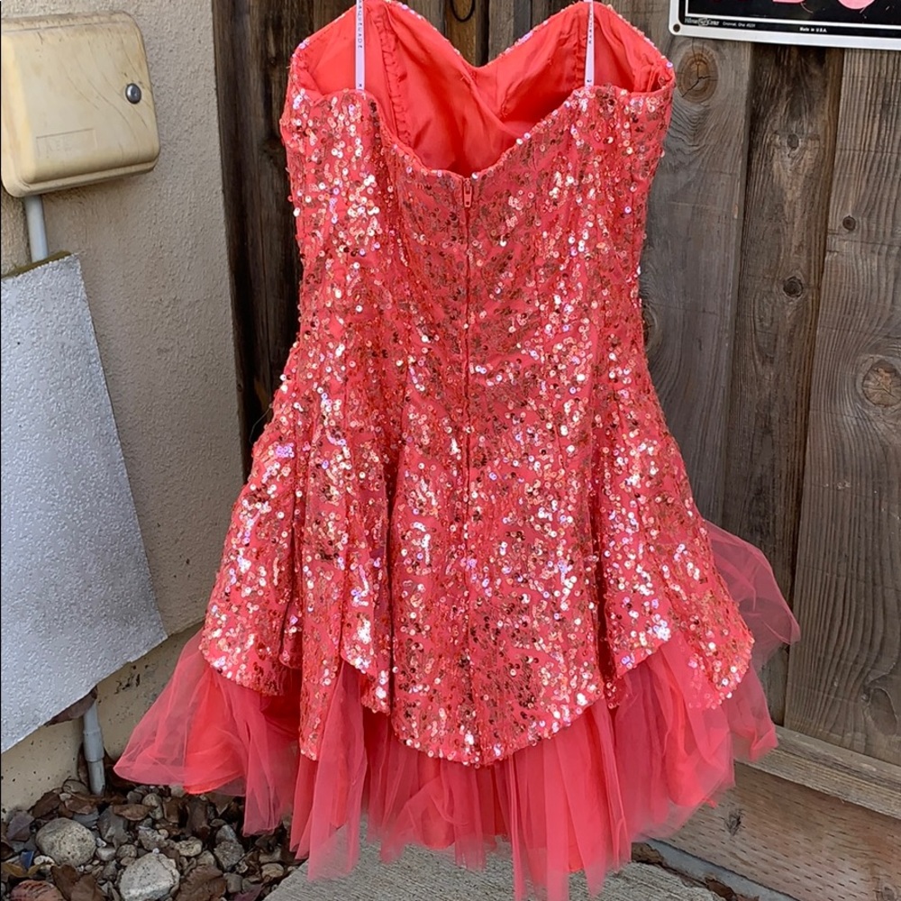 Dress - Picture 2 of 3